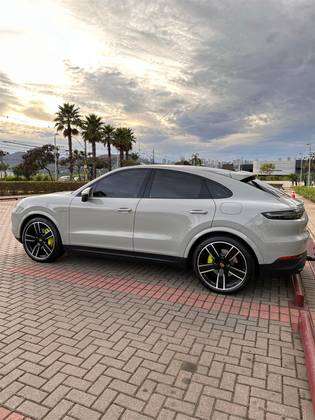 PORSCHE CAYENNE 3.0 V6 E-HYBRID COUPÉ AWD TIPTRONIC S